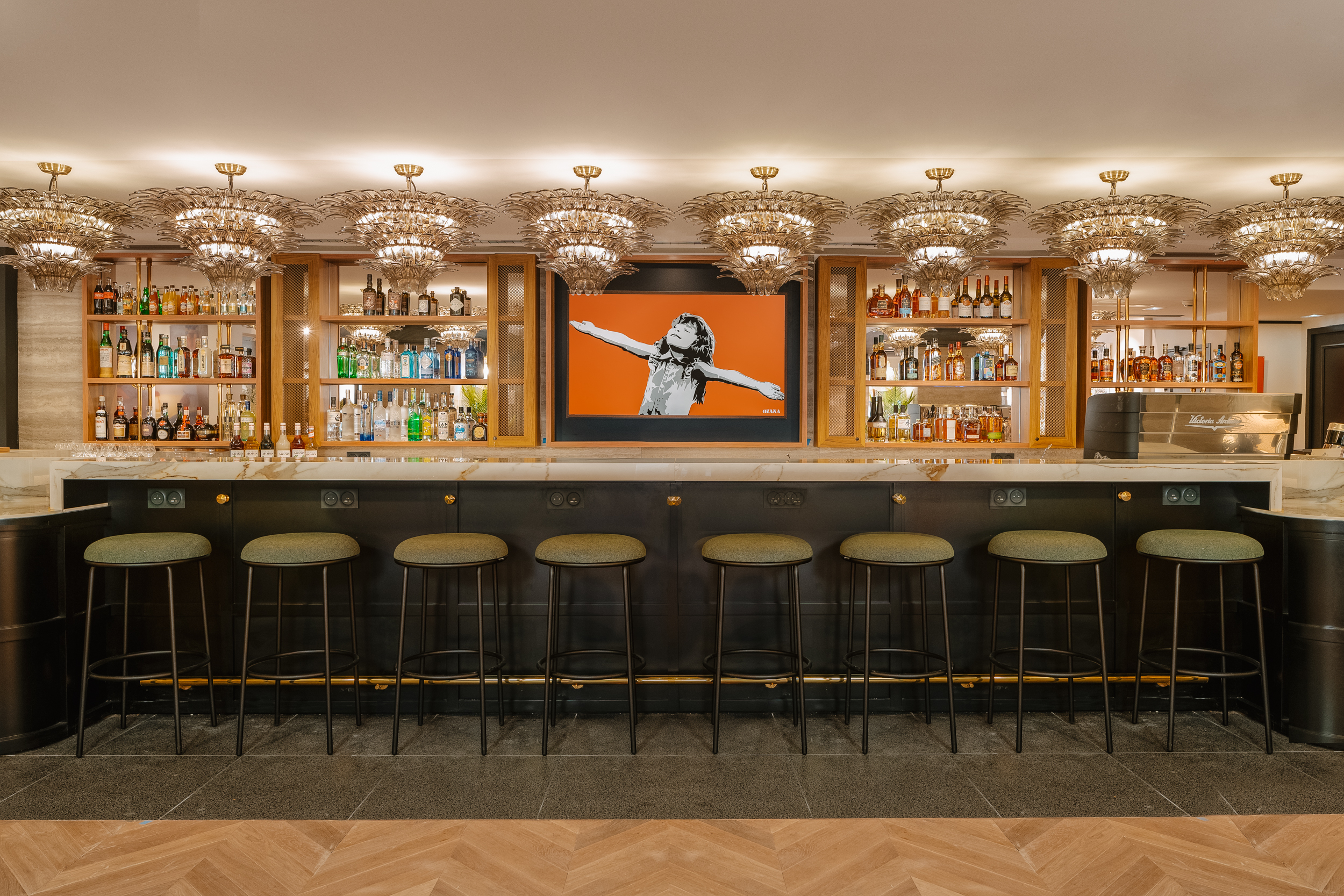 Le Marty Hôtel Bordeaux, Tapestry Collection by Hilton ouvre aujourd’hui ses portes au sein du quartier d’affaires Mériadeck. Acquis par le duo EXTENDAM/VICARTEM et géré par la société de gestion hôtelière Younight Hospitality, l’hôtel au look industriel, pensé pour et par les jeunes générations, est un lieu de vie inspirant et créatif de 61 chambres.…