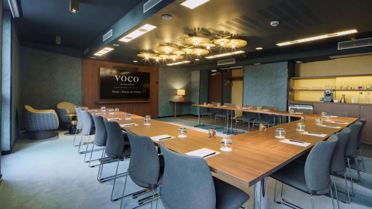 voco clichy 8822372796 16x9