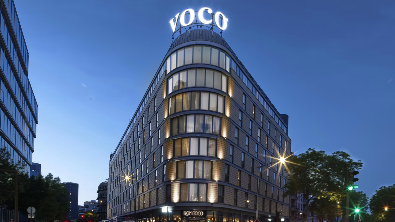 voco clichy 9097094804 16x9