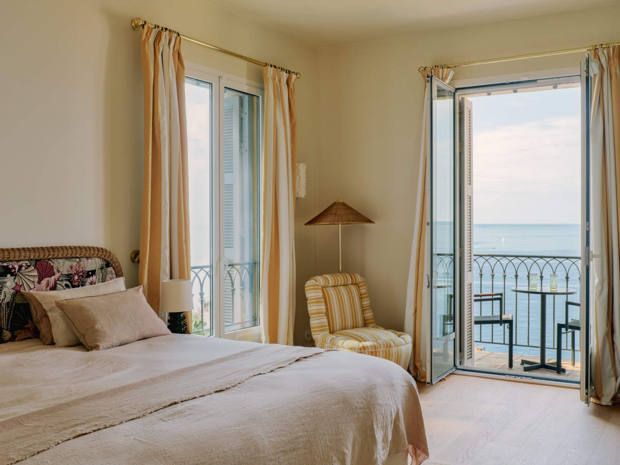 HOTEL LA PEROUSE 2644